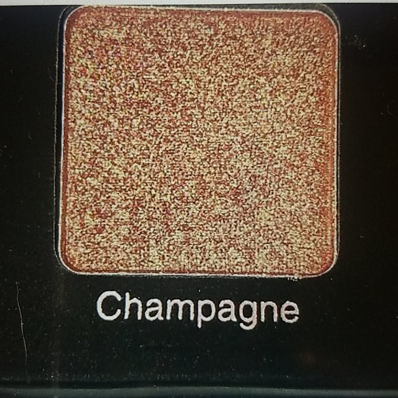 Violet Voss 6 Color Eyeshadow Palette - Picture 5 of 10